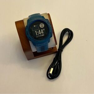 Garmin Instinct (charger included, rare color, tested,)